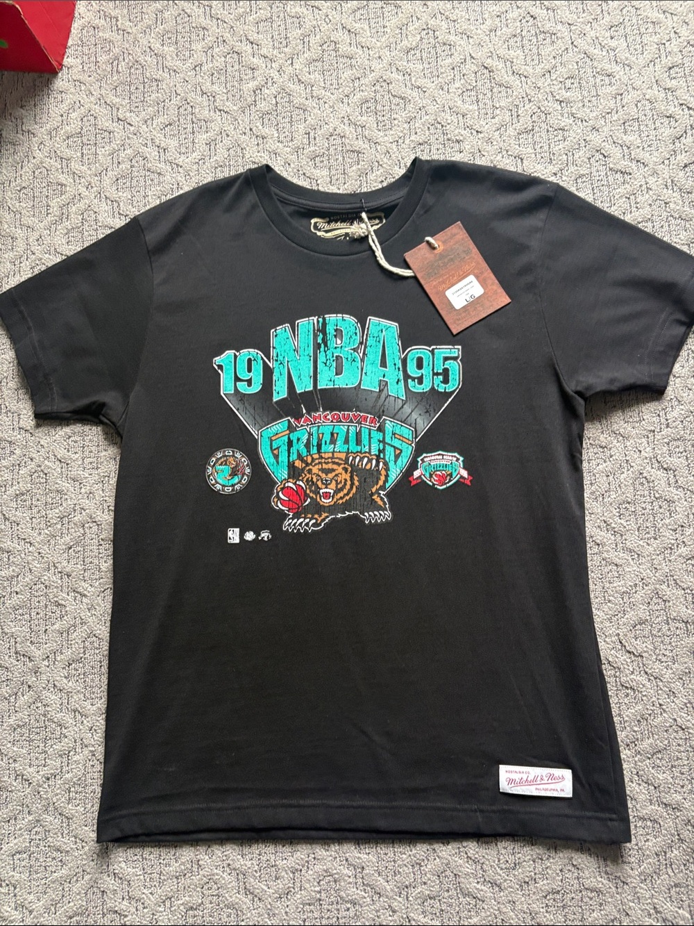 Mitchell & Ness Black Vancouver Grizzlies 1995 NBA Graphic Tee -